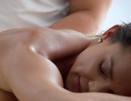 Chloe Lamour – Full Body Massage