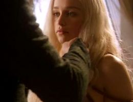 Emilia Clarke (at 23) – Game Of Thrones S01E01 (HQ)
