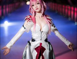 Gorgeous girls series by ‘Beautiful Cosplayers’