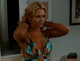 Nicky Whelan In "Hall Pass "